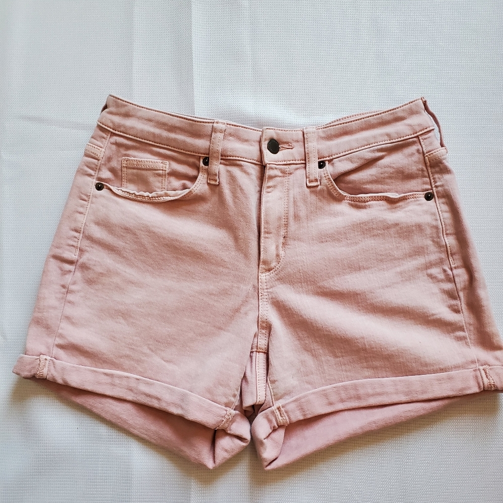Universal Thread Pink High Waisted Shorts Size:6